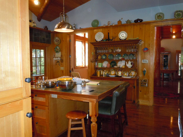 Lodge kitchen 2